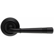 Extreza GUSTO 334 на розетке R05 черный F22