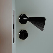 KRONA KOBLENZ Замок магнитный с доводчиком дверной ручки под сантехническую завертку матовый черный